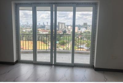 3 Bed Apartment with En Suite in Parklands - 2