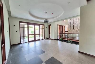 5 Bed House with En Suite at Runda - 2