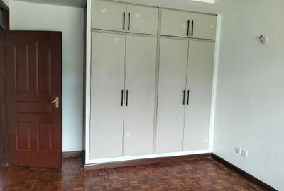 4 Bed Townhouse with En Suite in Lavington - 3