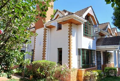 4 Bed House with En Suite in Lavington