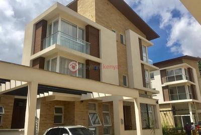 4 Bed House with En Suite at Lavington