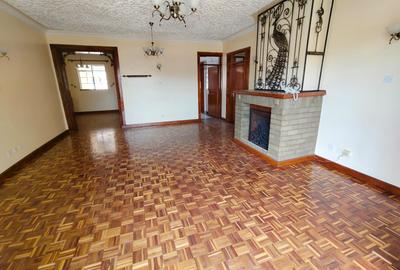 3 Bed Apartment with Parking in Riverside - 4