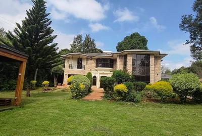 5 Bed House with En Suite at Mutero