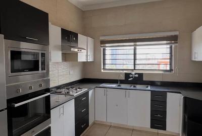 3 Bed Apartment with En Suite in Westlands Area - 4