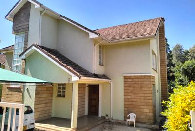 4 Bed Townhouse with En Suite in Kitisuru