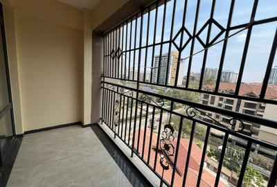 2 Bed Apartment with En Suite at Argwings Kodhek - 2