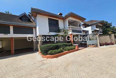 4 Bed House with En Suite in Runda
