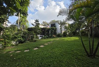 5 Bed Villa with En Suite in Muthaiga