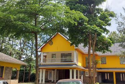 4 Bed House with En Suite in Garden Estate