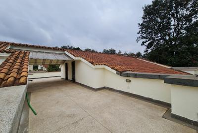 4 Bed Townhouse with En Suite at Brookside Drive