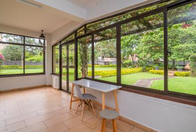 5 Bed House with En Suite in Runda - 2