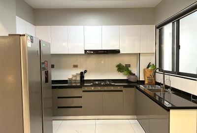 4 Bed Apartment with En Suite at Othaya