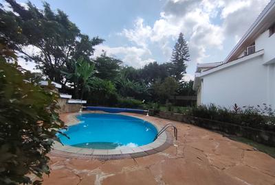 5 Bed House with Swimming Pool in Runda
