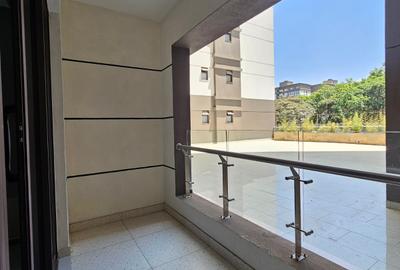 2 Bed Apartment with En Suite in Riverside - 3
