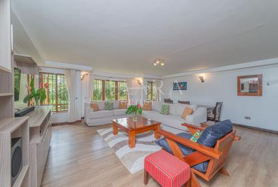 Serviced 2 Bed Apartment with En Suite in Runda - 3