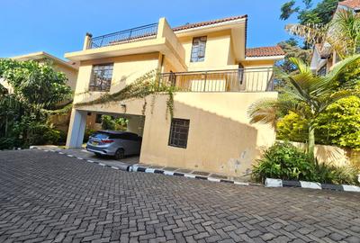 5 Bed House with En Suite in Kyuna