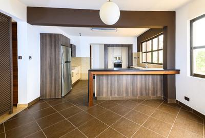 4 Bed Apartment with En Suite in Nyali Area
