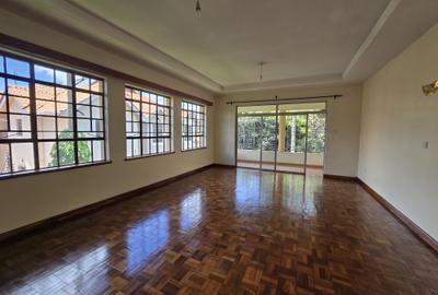 5 Bed House with En Suite in Runda - 3