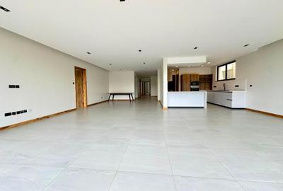 3 Bed Apartment with En Suite at Peponi Road