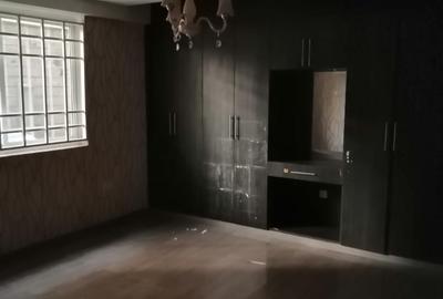 3 Bed Apartment with En Suite in Rhapta Road - 4