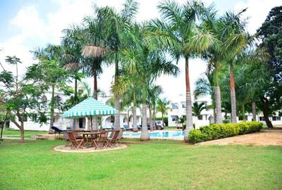 2 Bed Apartment with En Suite at As82