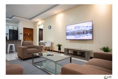 Serviced 2 Bed Apartment with En Suite at Batians Lane