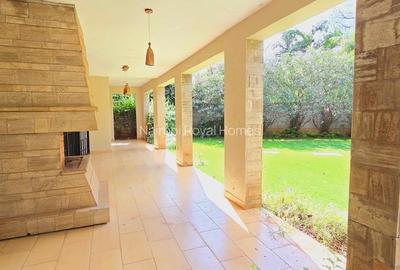 5 Bed Townhouse with En Suite at Lavington - 4