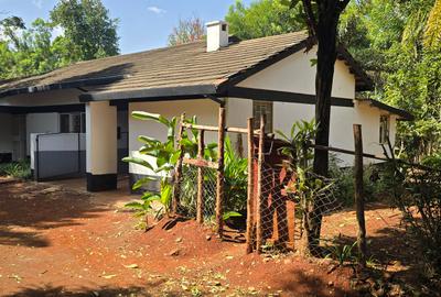 4 Bed House with En Suite at Loresho Crescent - 2