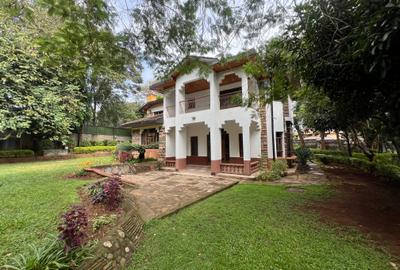 5 Bed House with En Suite at Runda