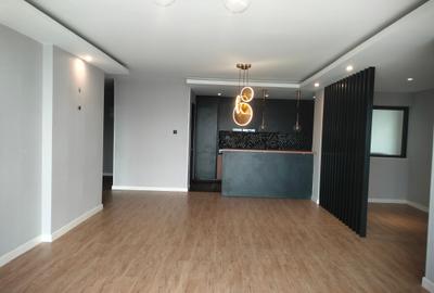 2 Bed Apartment with En Suite at Few Minutes Drive To Un Headquarters - 2