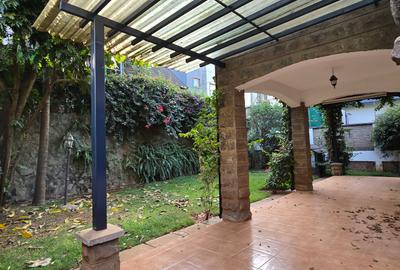 5 Bed Townhouse with En Suite at Lavington Green - 3