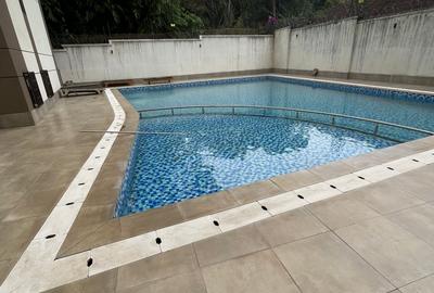 Serviced 3 Bed Apartment with En Suite in Riverside