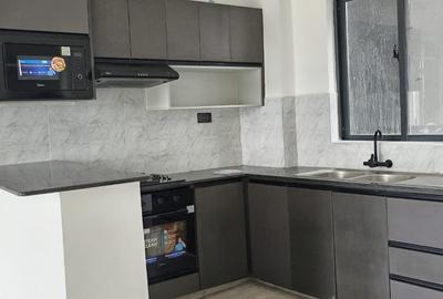 2 Bed Apartment with En Suite in Kitisuru