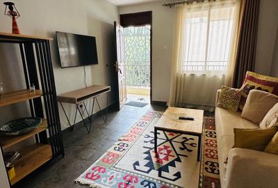 Serviced 1 Bed Apartment with En Suite in Riverside - 3