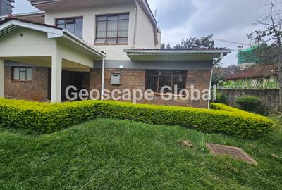 4 Bed Townhouse with En Suite in Westlands Area