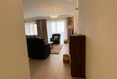 Serviced 3 Bed Apartment with En Suite at Denis Pritt