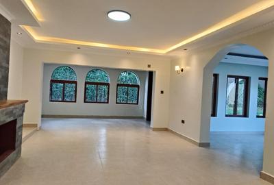 5 Bed House with En Suite in Kitisuru - 2