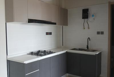 1 Bed Apartment with En Suite at Hatheru