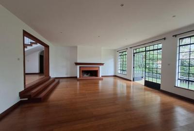 5 Bed Townhouse with En Suite in Rosslyn