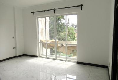 2 Bed Apartment with En Suite in Brookside - 2