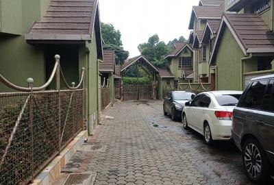 4 Bed Townhouse with En Suite in Karen - 2