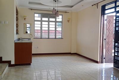4 Bed House in Banana