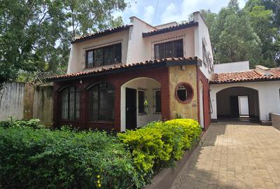 4 Bed Townhouse with En Suite at Off Gitanga Road