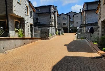 5 Bed Townhouse with En Suite in Lavington