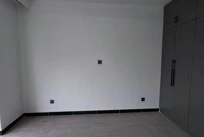 1 Bed Apartment with En Suite at Valley Arcade - 4