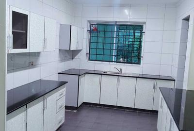 3 Bed Apartment with En Suite in Westlands Area