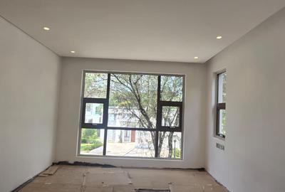 5 Bed House with En Suite in Karen
