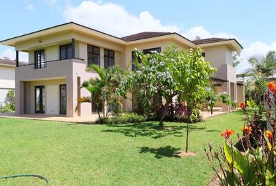 4 Bed Townhouse with En Suite in Karen - 2
