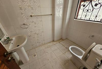 5 Bed Townhouse with En Suite in Lavington