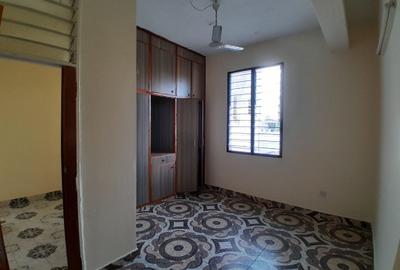 3 Bed Apartment with Borehole in Mombasa CBD - 2